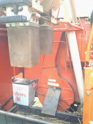 รถเกี่ยวสภาพดีมากเอาไว้เกี่ยวนาตัวเองไม่ต้องไปจ้างเขาแพงเอาไปใช้คุ้มของตัวเองไม่ต้องรอ