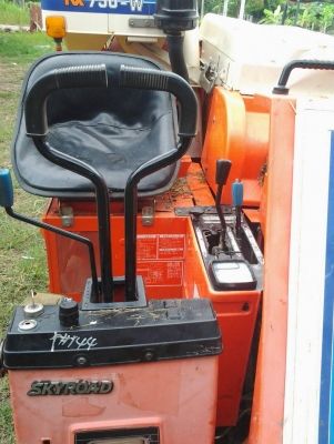 รถเกี่ยวสภาพดีมากเอาไว้เกี่ยวนาตัวเองไม่ต้องไปจ้างเขาแพงเอาไปใช้คุ้มของตัวเองไม่ต้องรอ