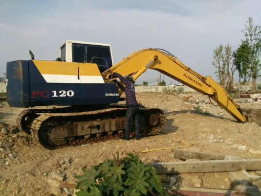ขายแบคโฮ KOMATSU PC120-5 พร้อมใช้งาน