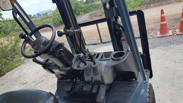 ขายด่วนรถยก TOYOTA 8FGยก1.5ตันเสาสูง3เมตรยางตันรถนอกนำเข้ายังไม่เคยใช้งานในเมืองไทยเลย=รุ่นใหม่ขายถูกๆๆ