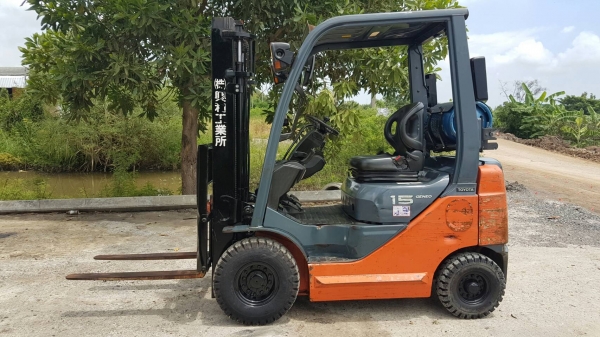 ขายด่วนรถยก TOYOTA 8FGยก1.5ตันเสาสูง3เมตรยางตันรถนอกนำเข้ายังไม่เคยใช้งานในเมืองไทยเลย=รุ่นใหม่ขายถูกๆๆ