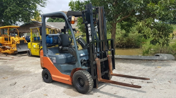 ขายด่วนรถยก TOYOTA 8FGยก1.5ตันเสาสูง3เมตรยางตันรถนอกนำเข้ายังไม่เคยใช้งานในเมืองไทยเลย=รุ่นใหม่ขายถูกๆๆ