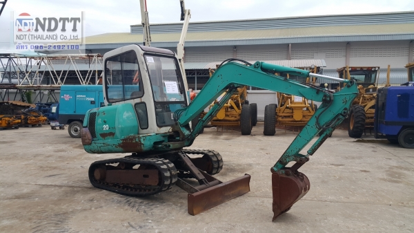 รถขุดเล็ก KOMATSU PC20-7 รถนำเข้า100\%ไม่เคยใช้งานในไทย