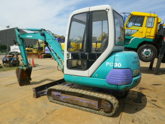 Komatsu PC30-7E ปั้มนิ้ว ตู้เก๋ง เก่าญี่ปุ่น