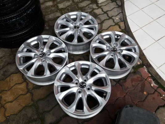 ล้อมาสด้าขอบ15 ถอดป้ายแดงชุดล่ะ 4,000