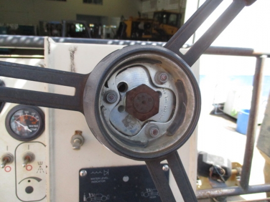 รถบดสั่นสะเทือน Ingersoll-Rand DD90HF