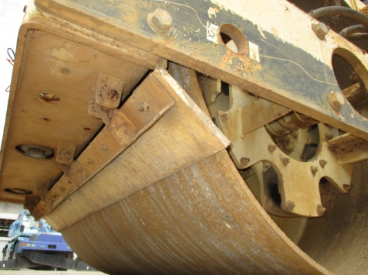 รถบดสั่นสะเทือน Ingersoll-Rand DD90HF