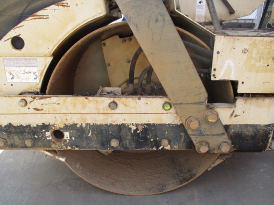 รถบดสั่นสะเทือน Ingersoll-Rand DD90HF