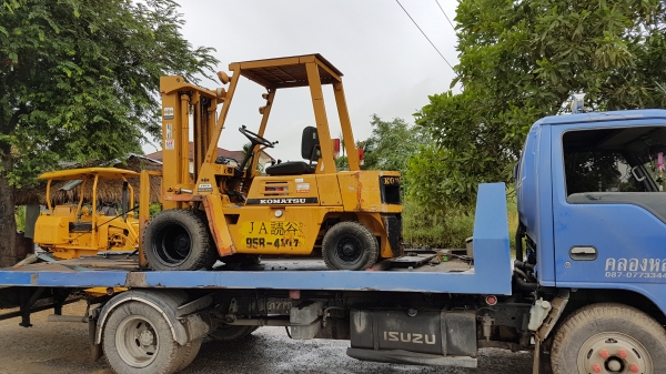 ขายด่วนดีเซลรถยกKOMATSU FG20-7 ยก2.0ตันเสาสูง3เมตรยางหน้าคู้รถนอกเพิ่งนำเข้ามายังไม่เคยใช้งานในเมืองไทยเลย=รุ่นใหม่ขายถูกๆๆ