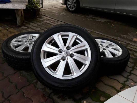 ล้อtoyota. ขอบ.15พร้อมยางปี13ชุดล่ะ6,800