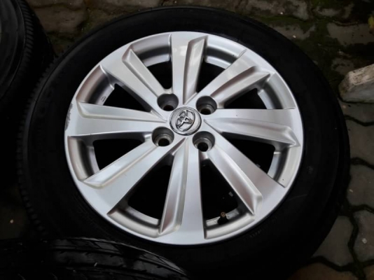 ล้อtoyota. ขอบ.15พร้อมยางปี13ชุดล่ะ6,800