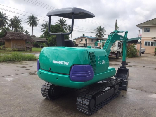 รถขุด KOMATSU PC30-7 ทำสีใหม่ นำเข้ามือสองญี่ปุ่น