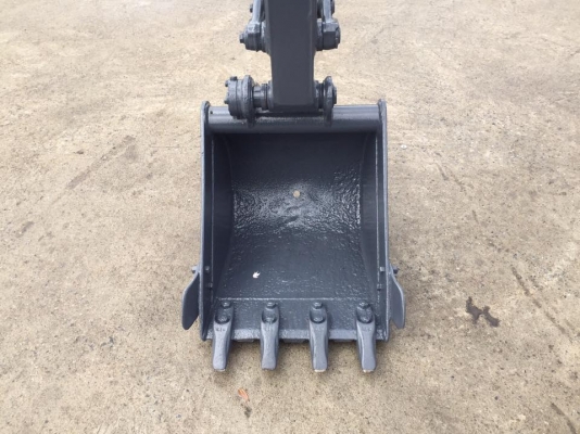 รถขุด KOMATSU PC30-7 ทำสีใหม่ นำเข้ามือสองญี่ปุ่น