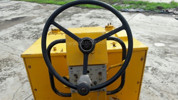 รถบดสั่นสะเทือน   ขับเคลื่อนด้วยตัวเองสั่นสะเทือน 2 ล้อ  ยี่ห้อ INGEROLL RAND  มีเล่มทะเบียน