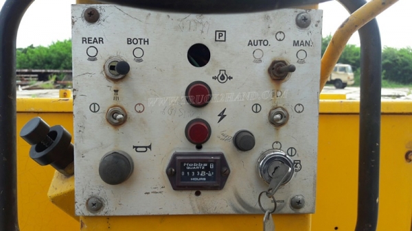 รถบดสั่นสะเทือน   ขับเคลื่อนด้วยตัวเองสั่นสะเทือน 2 ล้อ  ยี่ห้อ INGEROLL RAND  มีเล่มทะเบียน