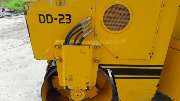 รถบดสั่นสะเทือน   ขับเคลื่อนด้วยตัวเองสั่นสะเทือน 2 ล้อ  ยี่ห้อ INGEROLL RAND  มีเล่มทะเบียน