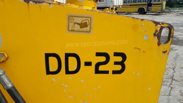 รถบดสั่นสะเทือน   ขับเคลื่อนด้วยตัวเองสั่นสะเทือน 2 ล้อ  ยี่ห้อ INGEROLL RAND  มีเล่มทะเบียน