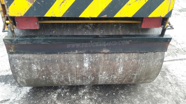 รถบดสั่นสะเทือน ขนาด 2-3 ตัน  ยี่ห้อ BITELLI.   รุ่น MICHELINO  มีเล่มทะเบียน