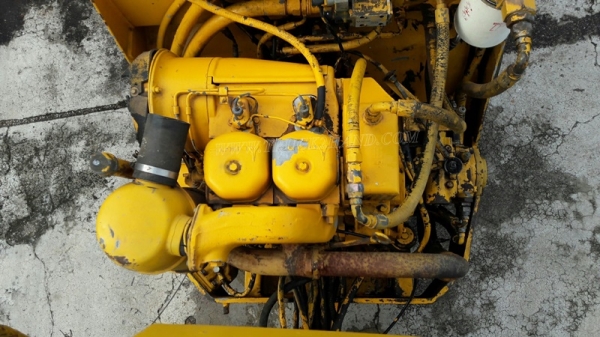 รถบดสั่นสะเทือน ขนาด 2-3 ตัน  ยี่ห้อ BITELLI.   รุ่น MICHELINO  มีเล่มทะเบียน