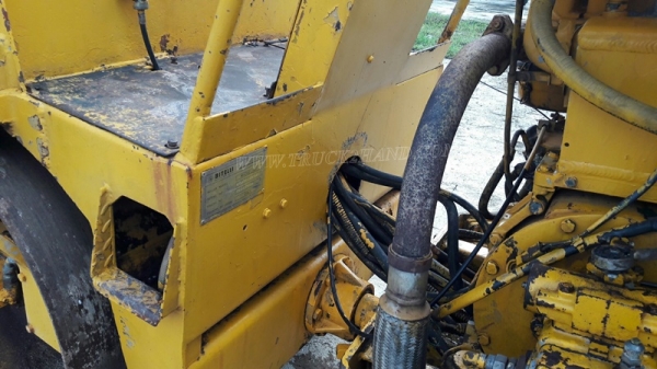 รถบดสั่นสะเทือน ขนาด 2-3 ตัน  ยี่ห้อ BITELLI.   รุ่น MICHELINO  มีเล่มทะเบียน