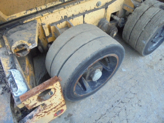 รูถปูยาง Demag DF130P รถปูยาง 8 เมตร ปี1999 นำเข้าจากญี่ปุ่น