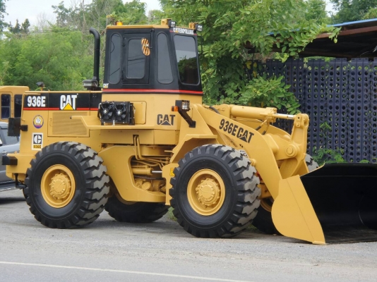 รถตักล้อยาง CAT 936 E สภาพสวย พร้อมใชงาน เอกสารอินวอยซ์