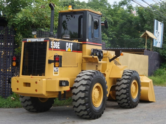 รถตักล้อยาง CAT 936 E สภาพสวย พร้อมใชงาน เอกสารอินวอยซ์