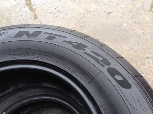 ยาง Nitto nt 420s 265-65-17 ปี 14 1 เส้น ปี 13 3 เส้น ครบชุด 4 เส้น 5500 สภาพสวยๆไม่บวมไม่กินข้าง ดอกยางเหลือเยอะเอาไปวิ่งกันใด้อีกยาวค่ะ