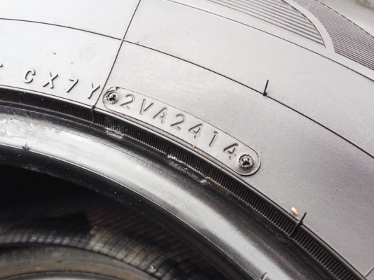 ยาง Nitto nt 420s 265-65-17 ปี 14 1 เส้น ปี 13 3 เส้น ครบชุด 4 เส้น 5500 สภาพสวยๆไม่บวมไม่กินข้าง ดอกยางเหลือเยอะเอาไปวิ่งกันใด้อีกยาวค่ะ