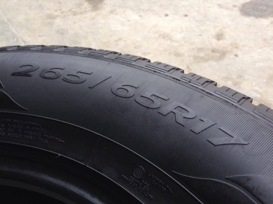 ยาง GOOD YEAR 265-65-17 ปี 14 ครบชุด 4 เส้น 4000  สภาพสวยๆไม่บวมไม่กินข้าง ดอกยางเหลือเยอะเอาไปวิ่งกันใด้อีกยาวค่ะ