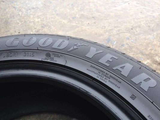 ยาง GOOD YEAR 215-55-17 ปี 15 ครบชุด 4 เส้น 5000 สภาพสวยๆไม่มีปะไม่บวมไม่กินข้าง ดอกยางเหลือเยอะเอาไปวิ่งกันใด้อีกยาวค่ะ