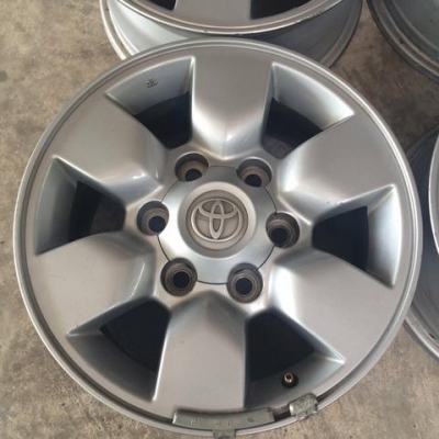 แม็ก Totota Vigo Prerunner ขอบ 15 แม็ก Totota Vigo Prerunner ขอบ 15