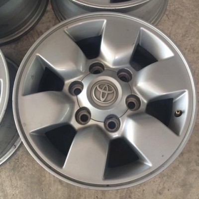 แม็ก Totota Vigo Prerunner ขอบ 15 แม็ก Totota Vigo Prerunner ขอบ 15