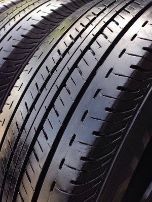 ยาง Bridgstone 195 R 15 ปี 15 ครบชุด 4 เส้น 4500 สภาพสวยๆไม่บวมไม่กินข้าง ดอกยางเหลือเยอะเอาไปวิ่งกันใด้อีกยาวค่ะ