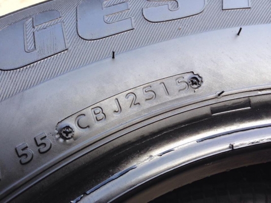 ยาง Bridgstone 195 R 15 ปี 15 ครบชุด 4 เส้น 4500 สภาพสวยๆไม่บวมไม่กินข้าง ดอกยางเหลือเยอะเอาไปวิ่งกันใด้อีกยาวค่ะ
