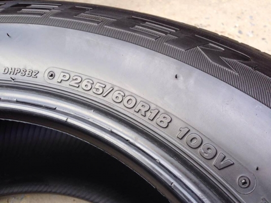 ยาง Bridgstone 265-60-18 made in japan ปี 14 ครบชุด 4 เส้น 7500 สภาพสวยๆไม่บวมไม่กินข้าง ดอกยางเหลือเยอะเอาไปวิ่งกันใด้อีกยาวค่ะ