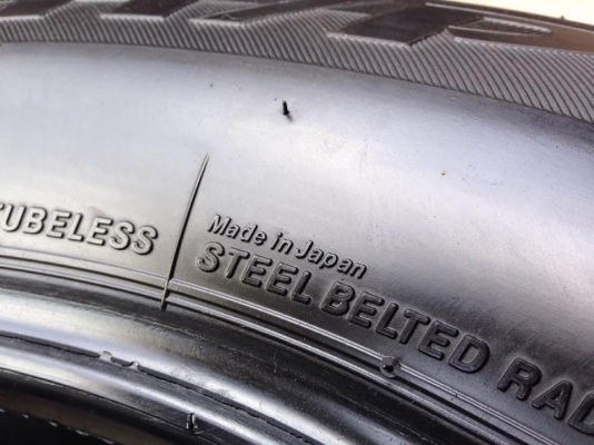 ยาง Bridgstone 265-60-18 made in japan ปี 14 ครบชุด 4 เส้น 7500 สภาพสวยๆไม่บวมไม่กินข้าง ดอกยางเหลือเยอะเอาไปวิ่งกันใด้อีกยาวค่ะ