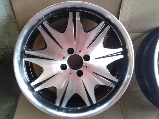 ขอบ17นิ้ว4รู100 สวยๆ ชุดนี้ ราคา 6500 บาท ขอบ17นิ้ว4รู100 สวยๆ ชุดนี้ ราคา 6500 บาท