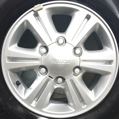 แม็กพร้อมยางป้ายแดง ISUZU 215-70-15 แม็กพร้อมยางป้ายแดง ISUZU 215-70-15