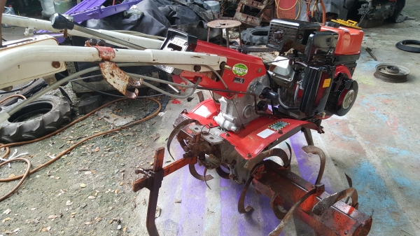 รถพรวนดิน โรตารีกว้าง 1.06 ช.ม. พร้อมใช้งาน รหัสสินค้า B2 - 4 รถพรวนดิน โรตารีกว้าง 1.06 ช.ม. พร้อมใช้งาน รหัสสินค้า B2 - 4