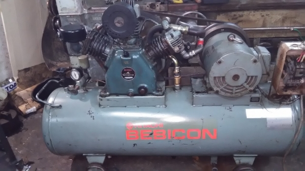 **ขายถูกๆ ปั้มลมมือสองจากญี่ปุ่น** HITACHI-BEBICON 10แรง ถัง 230 ลิตร ทดสอบเรียบร้อย ทุกระบบทำงานได้ดีมากครับ