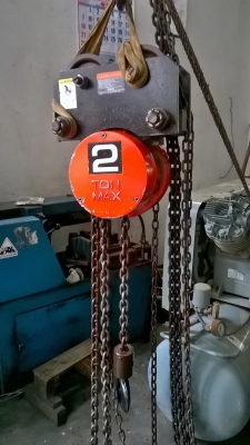 **ขายถูกๆ รอก 2 ตันพร้อมตัวสไลด์ราง งานอเมริกา** CM-Columbus  สภาพเหมือนใหม่ สาวนิ่ม แข็ง ทนทานแน่นอนครับ