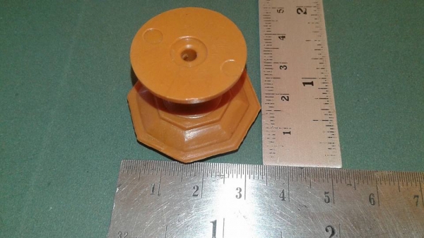 ปุ่มจับพลาสติกดอกเห็ด สีน้ำตาล ขายเหมาถุงละ 100 ตัว