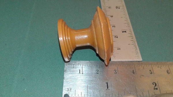 ปุ่มจับพลาสติกดอกเห็ด สีน้ำตาล ขายเหมาถุงละ 100 ตัว