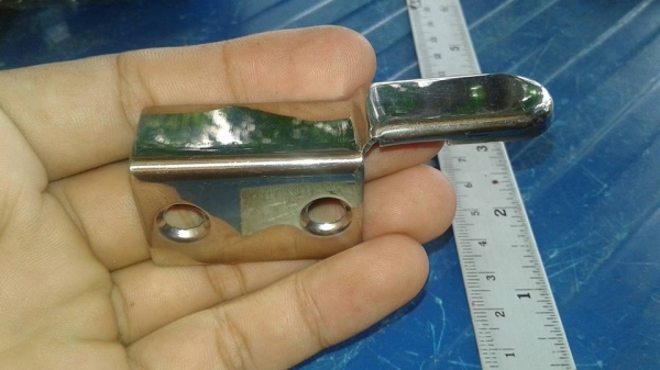ที่กันประตูล้นสเตนเลส เวลาเปิดปิดห้องน้ำ 10 อัน 100 บาท