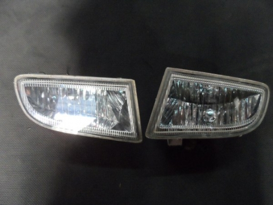 ขาย Sportlight สปอตไลท์ ไฟตัดหมอก โตโยต้า เอสติม่า TOYOTA Estima รุ่นแรก ปี 2004 มือสอง ของแท้ นำเข้าจากญี่ปุ่น