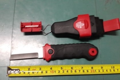 ขายมีดช่างไฟVessel Made in japan.พร้อมปลอกและหินลับมีด