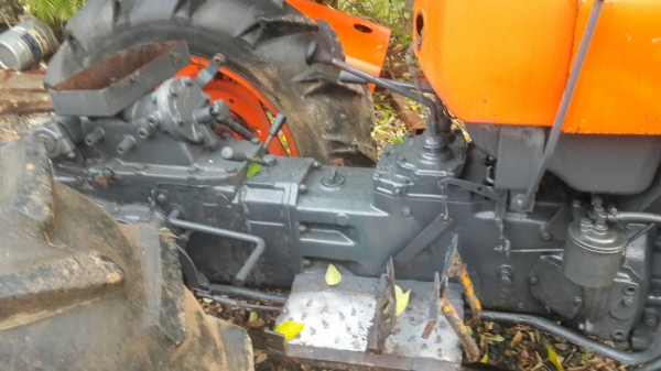 วันนี้วันเดียว20000บาท รถไถ22แรงเพลาเดียวตัวเปล่า