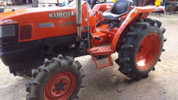 ขายรถไถ KUBOTA L3408  ราคา 125,000 บาท อ.แกลง จ.ระยอง   DC Tractor Rayong 0818618678,0899347475 https://www.facebook.com/DC-Tractor-Rayong-3071545327&hellip;/shop&hellip; id line=081-8618678 id line=089-9347475