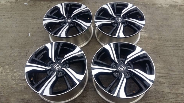 ขายล้อแม็กป้ายแดง civic fc 17" สนใจติดต่อ ตาเล็ก ล้อและยางครับ 081-3747940 ขายล้อแม็กป้ายแดง civic fc 17" สนใจติดต่อ ตาเล็ก ล้อและยางครับ 081-3747940